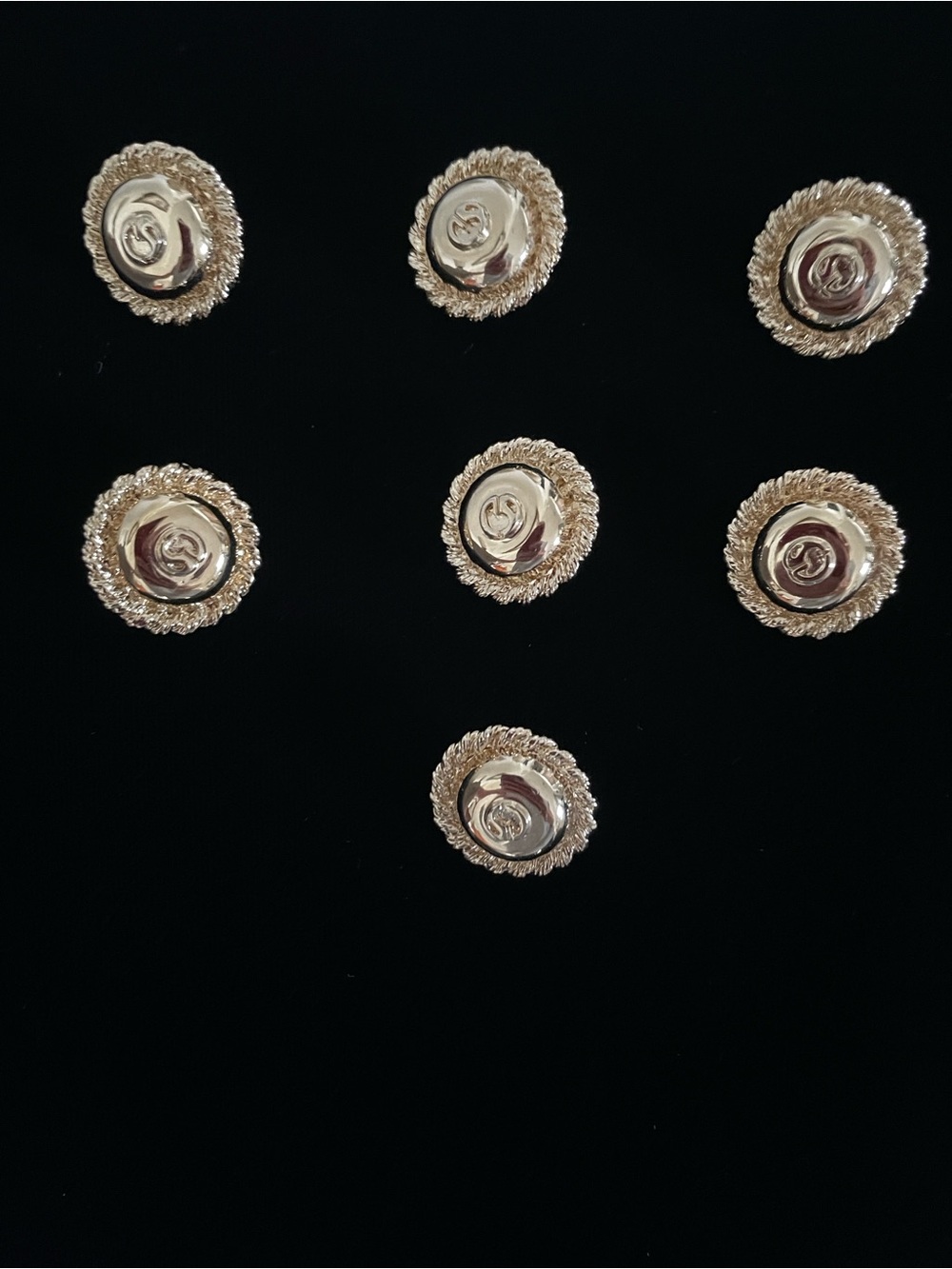 St. John 7 Gold-Tone Vintage Buttons with Logo like new
